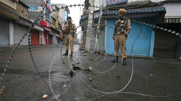 जम्मू-कश्मीर में इंटरनेट बंद होने से प्रभावित हो रही है प्रेस की स्वतंत्रता : सुप्रीम कोर्ट