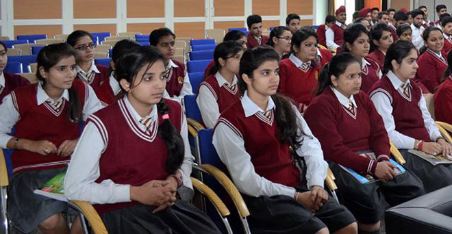 दिल्ली के सरकारी स्कूलों में मासिक धर्म को लेकर शिक्षित होंगी छात्राएं
