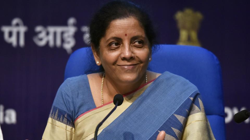 सरकारी बैंकों ने 5 साल में 4.9 लाख करोड़ रुपये के कर्ज राइट ऑफ किए, इसमें कृषि कर्ज सिर्फ 7.9%
