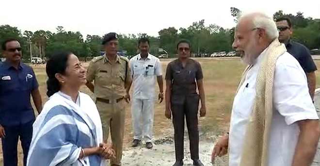 वीडियो: जब मुख्यमंत्री ममता बनर्जी को पीएम मोदी ने दिखाई सही राह...