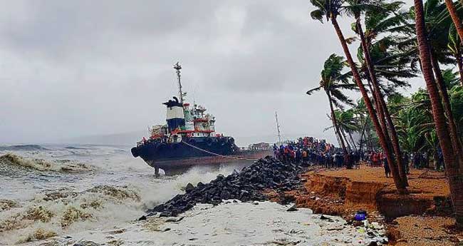 निसर्ग तूफान से जानमाल का सीमित नुकसान, पुणे में क्षति हुई लेकिन मुंबई बच गई