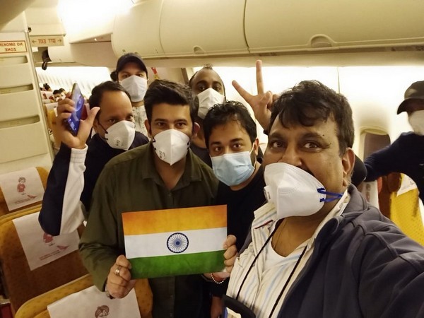 कोरोना वायरस के कारण जापान के तट पर कई दिनों से खड़े ‘डायमंड प्रिंसेस’ क्रूज में फंसे 119 भारतीयों को एयरलिफ्ट कर लिया गया