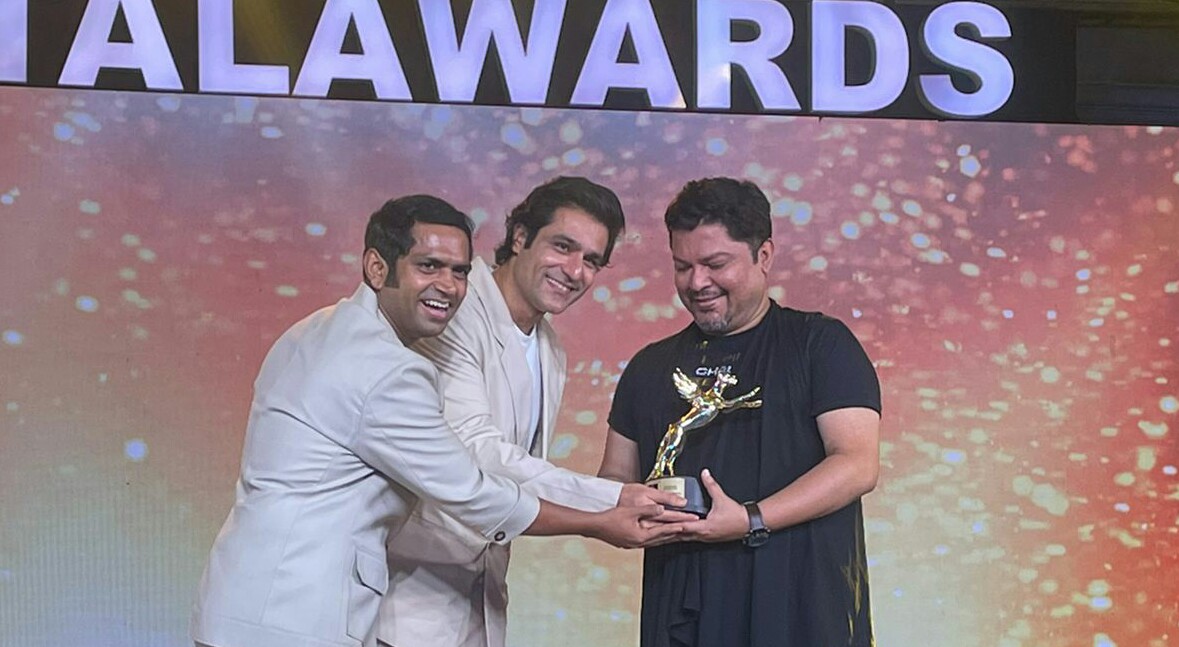 IWMBuzz Digital Awards: निर्देशक राम कमल पर पुरस्कारों की झड़ी