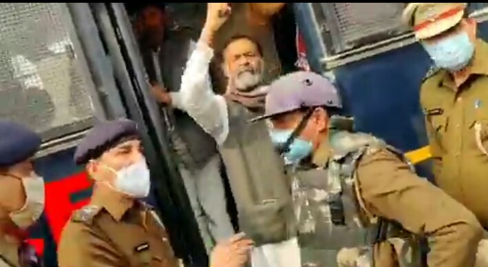 किसानों का दिल्ली कूच: योगेंद्र यादव समेत कई किसान नेताओं को पुलिस ने लिया हिरासत में, बोले- आंदोलन रखेंगे जारी