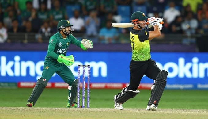 टी-20 वर्ल्डकपः पाकिस्तान को हराकर फाइनल में पहुंचा ऑस्ट्रेलिया, 19वें ओवर में 3 छक्के लगाकर किया टारगेट पूरा
