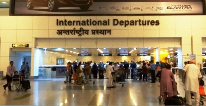 हवाई अड्डे पर हिरासत में लिया गया मीट कारोबारी कुरैशी, पूछताछ के बाद छोड़ा