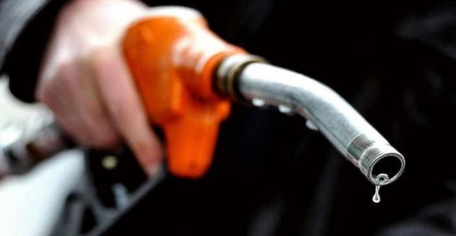 तेल के दामों में गिरावट जारी, पेट्रोल 24 और डीजल 11 पैसा हुआ सस्‍ता
