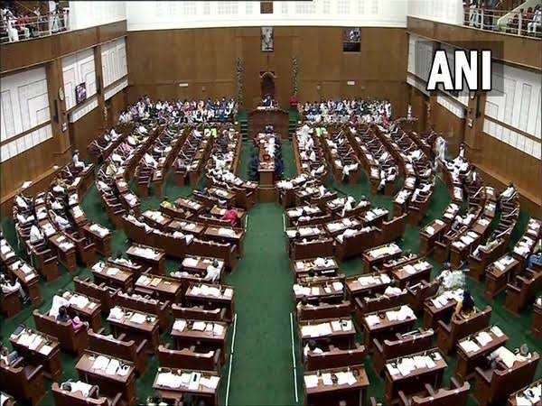 कर्नाटक: विधान परिषद ने धर्मांतरण विरोधी विधेयक पारित, विपक्ष बता रही 'असंवैधानिक'