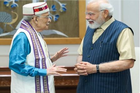 प्रधानमंत्री मोदी ने वरिष्ठ भाजपा नेता मुरली मनोहर जोशी से की मुलाकात, बोले- 'उनसे मिलकर नई ऊर्जा मिलती है'