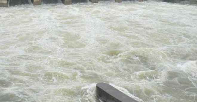 हिमाचल में बस नदी में गिरी, 43 की मौत