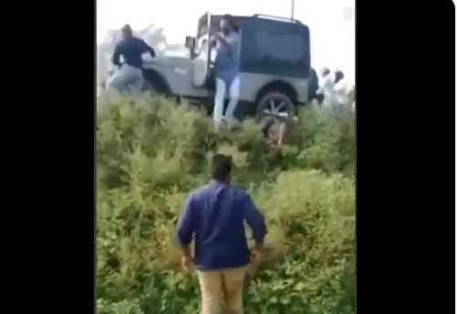 लखीमपुर खीरी हिंसा: एक और वीडियो आया सामने, थार से उतर भागते लोग, पहिये के नीचे पड़ा किसान!