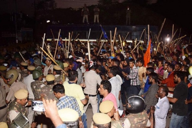 रविदास मंदिर मामले में प्रदर्शन के दौरान हिंसा के बाद भीम आर्मी चीफ समेत 50 लोग हिरासत में