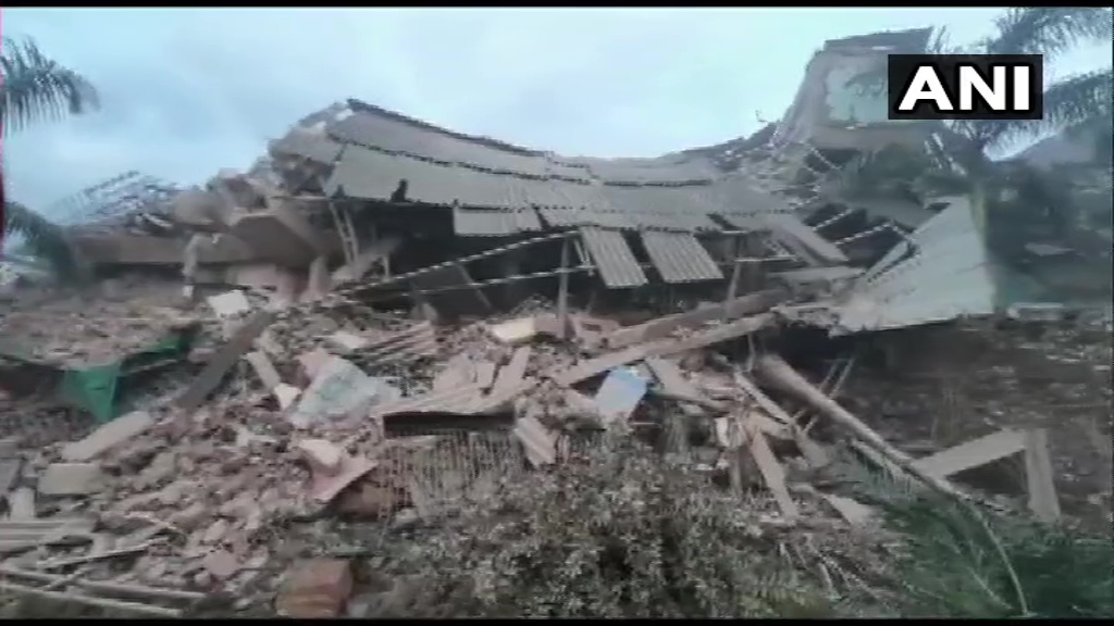 महाराष्ट्र के रायगढ़ में गिरी पांच मंजिला इमारत, एक की मौत, आठ लोगों को बचाया गया, 19 अब भी लापता