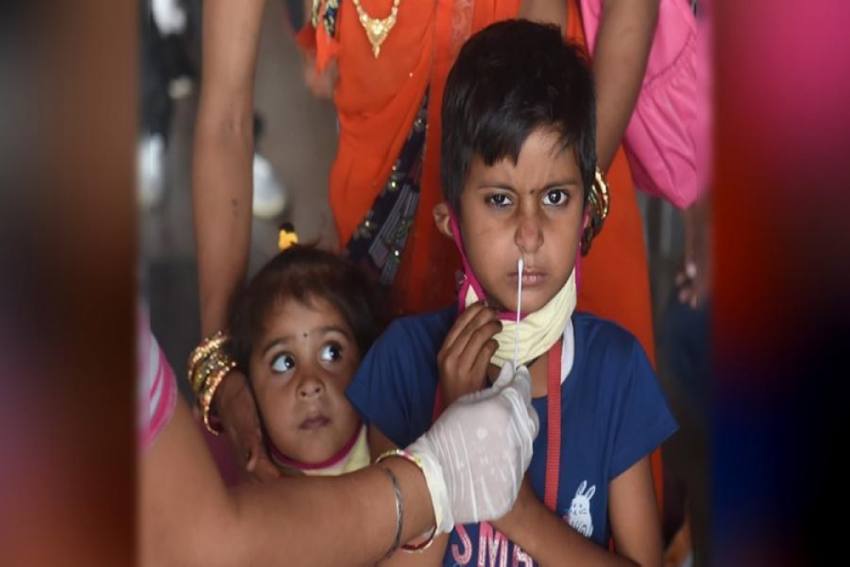 पश्चिम बंगाल में कोरोना विस्फोट, नवोदय केंद्रीय विद्यालय में 29 बच्चे पॉजिटिव