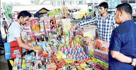 पटाखा व्यापारियों को राहत नहीं, दिल्ली-एनसीआर में पटाखों की बिक्री पर रोक बरकरार