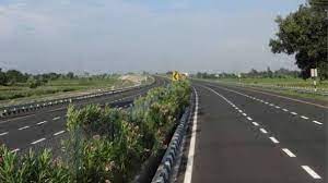 यूपीः पूर्वांचल एक्सप्रेस-वे पर बिहार से दिल्ली तक का कर सकेंगे सफऱ, 134 किमी लंबे इस मार्ग की डीपीआर बना रहा है एनएचएआई