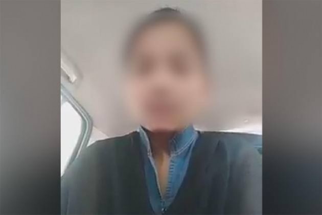 चिन्मयानंद पर यौन शोषण का आरोप लगाने वाली छात्रा के हिरासत की बात निकली अफवाह