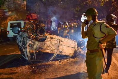 बेंगलुरु हिंसा मामले में अबतक 340 गिरफ्तार, विधायक ए.श्रीनिवास मूर्ति ने दर्ज कराई एफआईआर