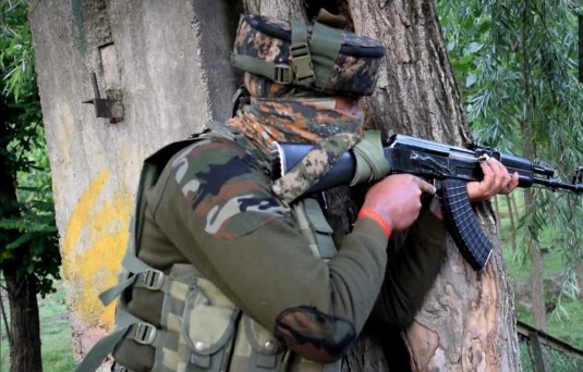 जम्मू-कश्मीर के अवंतीपोरा में मुठभेड़, दो आतंकवादी मारे गए