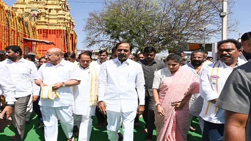 तेलंगानाः करीब 800 एकड़ में होगा अंजनेय स्वामी मंदिर का भव्य निर्माण, सीएम केसीआर ने किया 500 करोड़ रूपए का आवंटन