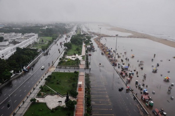 तमिलनाडु में भारी बारिश से जीवन अस्त-व्यस्त, अब तक कुल 14 लोगों की मौत, इन स्थानों पर रेड अलर्ट जारी