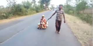 गर्भवती पत्नी और बच्ची को हाथगाड़ी में बैठाकर गांव पहुंचा प्रवासी मजदूर, 17 दिन में तय किया 700 किमी का सफर