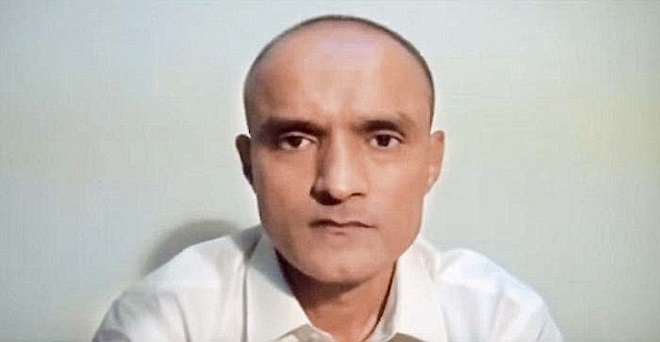 पाकिस्तान का दावा: जाधव ने कबूल किया अपराध, भारत ने बताया हास्यास्पद