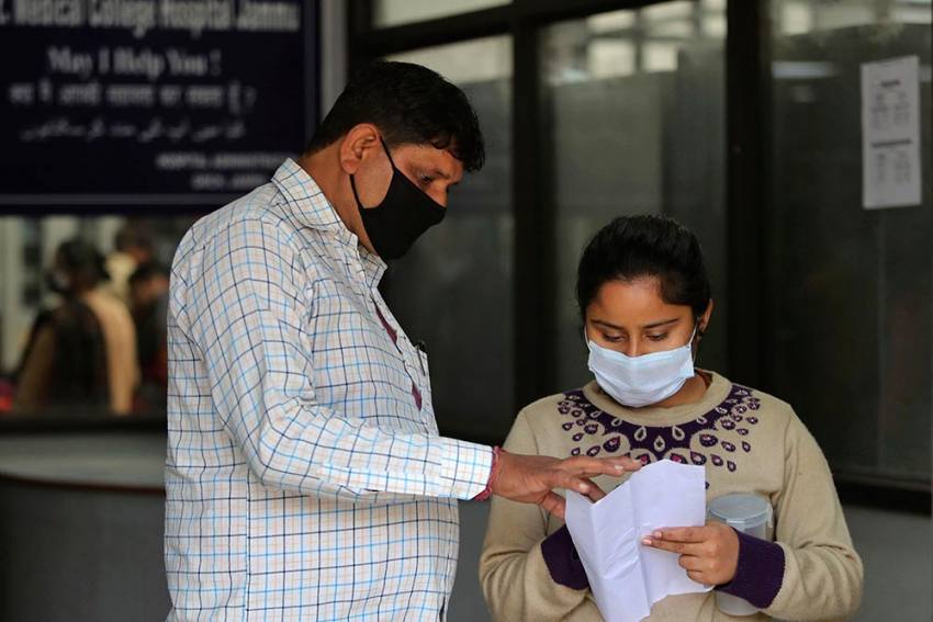 भारत में कोरोना वायरस से 43 संक्रमित, जम्मू की 63 वर्षीय महिला तो केरल के 3 साल बच्चे की रिपोर्ट पॉजिटिव