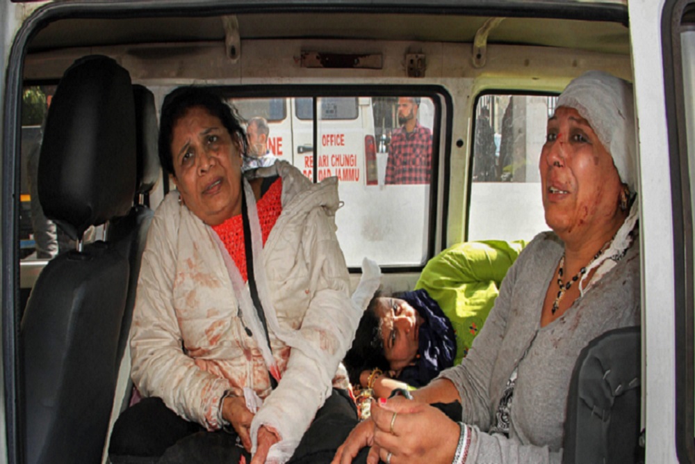 जम्मू: वैष्णो देवी यात्रा के दौरान हुई दुर्घटना में घायल श्रद्धालु