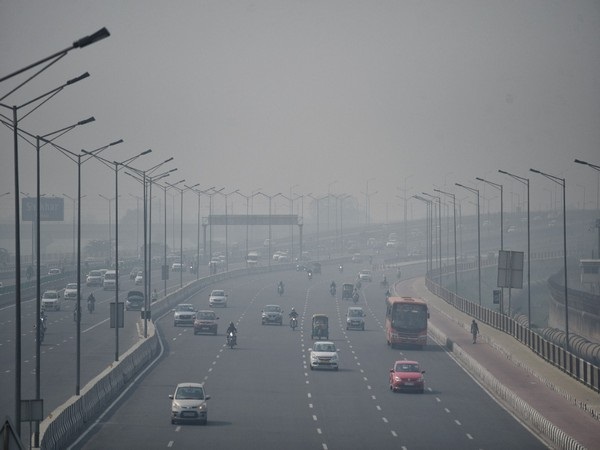 दिल्ली की वायु गुणवत्ता 'खराब'; न्यूनतम तापमान 9 डिग्री सेल्सियस, इस मौसम का अब तक का सबसे कम तापमान