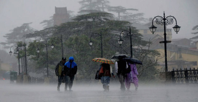 पूर्वोतर भारत के राज्यों में भारी बारिश की उम्मीद, उत्तर में धूल भरी आंधी के साथ बढ़ेगी गर्मी