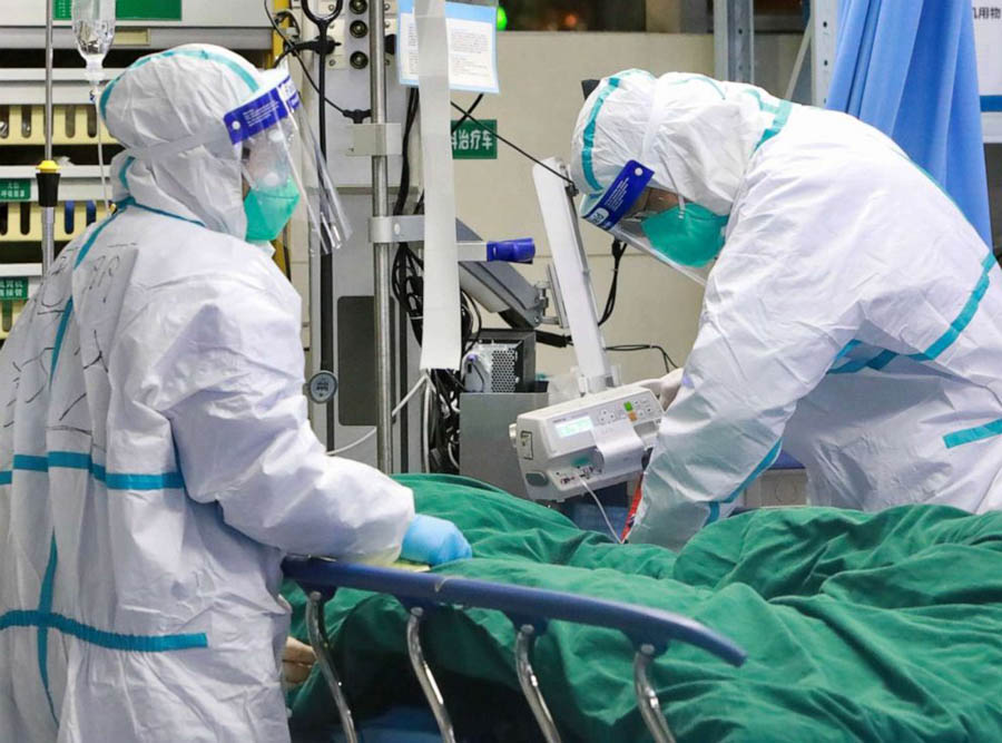 कोरोनावायरस: चीन में 425 हुई मृतकों की संख्या, 20 हजार से ज्यादा लोग संक्रमित