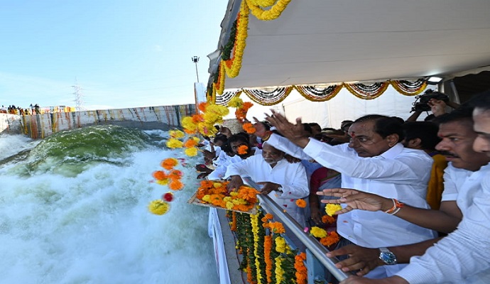 CM केसीआर ने पलामुरु रंगारेड्डी लिफ्ट सिंचाई योजना का किया उद्घाटन, दक्षिणी तेलंगाना के परिवर्तन में एक नए युग की हुई शुरुआत