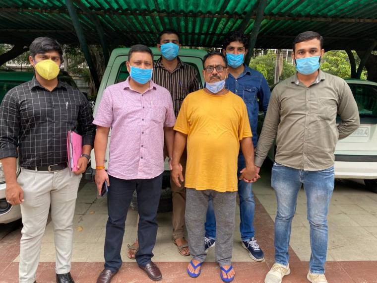 हत्या के 50 से ज्यादा मामलों का सरगना डॉक्टर दिल्ली में गिरफ्तार