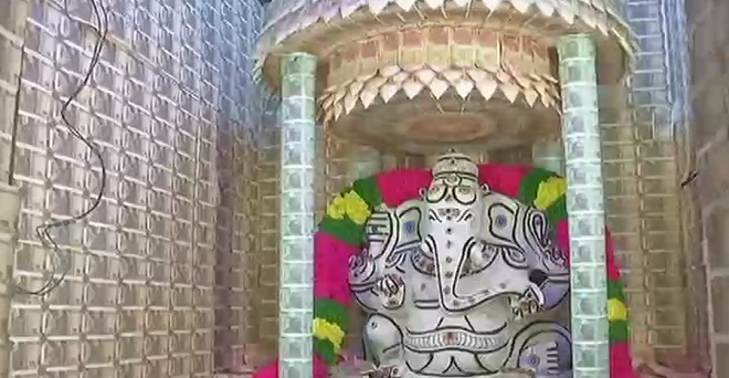 जब इस मंदिर को सजाने के लिए लाखों रुपए के नोट से ढक दिया गया