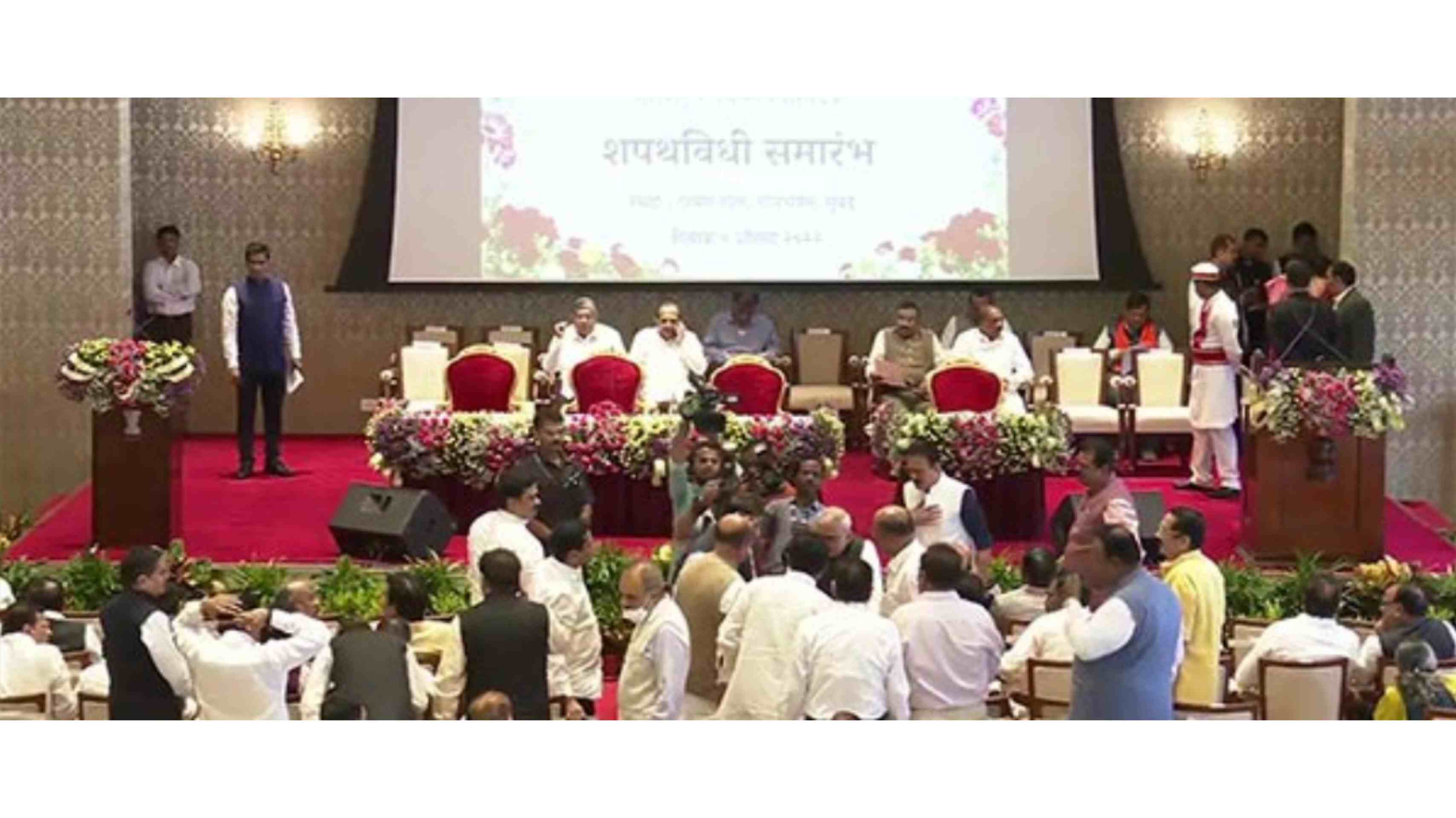 महाराष्ट्र में एकनाथ शिंदे मंत्रिमंडल का हुआ विस्तार, 18 विधायकों ने ली  मंत्री पद की शपथ