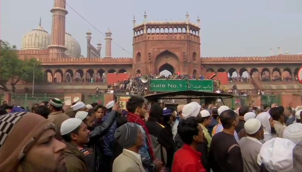 दिल्ली में सीएए के खिलाफ जामा मस्जिद के बाहर प्रदर्शन, कई इलाकों में धारा 144 लागू