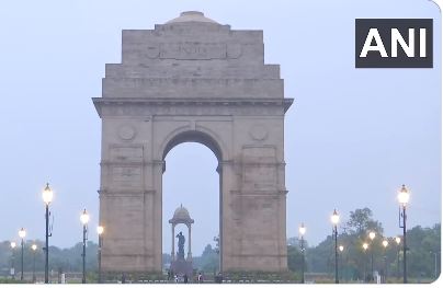दिल्ली-एनसीआर प्रदूषण पर लगा ब्रेक! बारिश के बाद छंटी धुंध, सर्द हवाओं ने बढ़ाई ठंडक