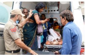 जम्मू में वैष्णो देवी जा रही बस के पुल से गिरने पर 10 तीर्थयात्रियों की मौत, 57 अन्य घायल