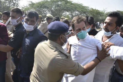 हाथरस गैंगरेप मामला: कांग्रेस नेता राहुल-प्रियंका गिरफ्तार, बाद में छोड़ा गया