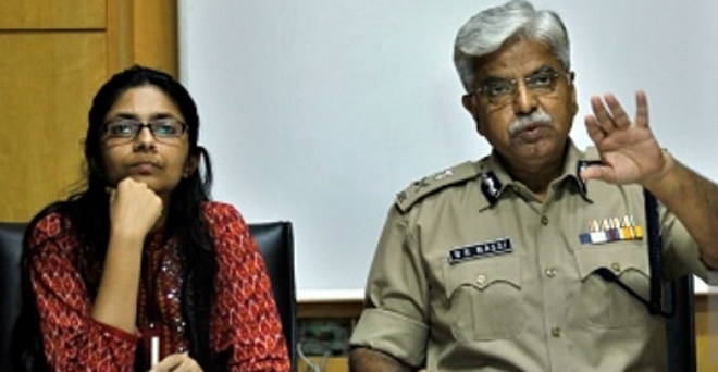 पुलिस आयुक्‍त बस्सी को दिल्‍ली महिला आयोग का समन