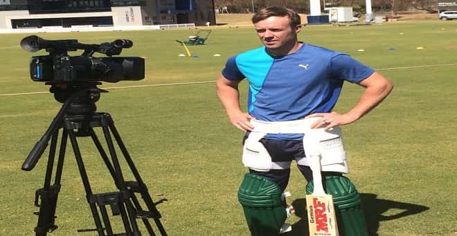 एबी डिविलियर्स का दक्षिण अफ्रीका वनडे टीम की कप्तानी छोड़ने का ऐलान
