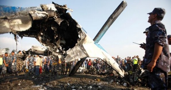 नेपाल: पोखरा में 72 लोगों को लेकर जा रहा नेपाली यात्री विमान क्रैश; लगभग 64 लोगों की मौत