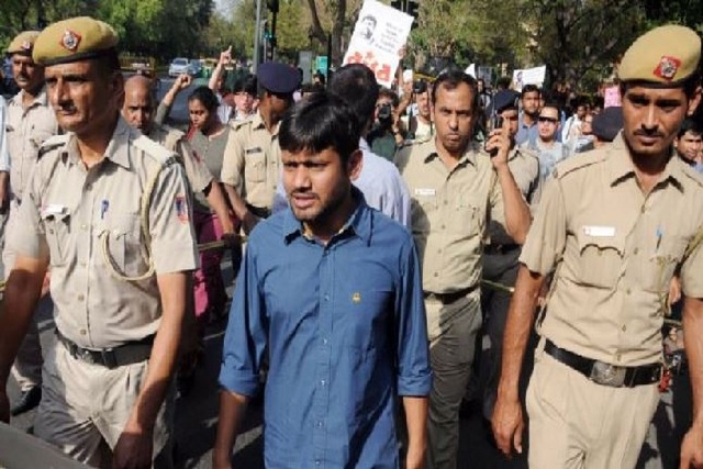 जेएनयू राजद्रोह मामले में कोर्ट ने दिल्ली पुलिस से पूछा- बिना मंजूरी क्यों की दायर चार्जशीट