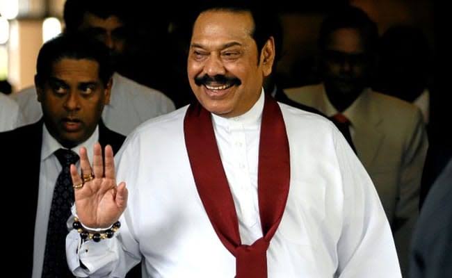 महिंदा राजपक्षे ने श्रीलंका के प्रधानमंत्री पद की ली शपथ, पीएम मोदी ने दी बधाई