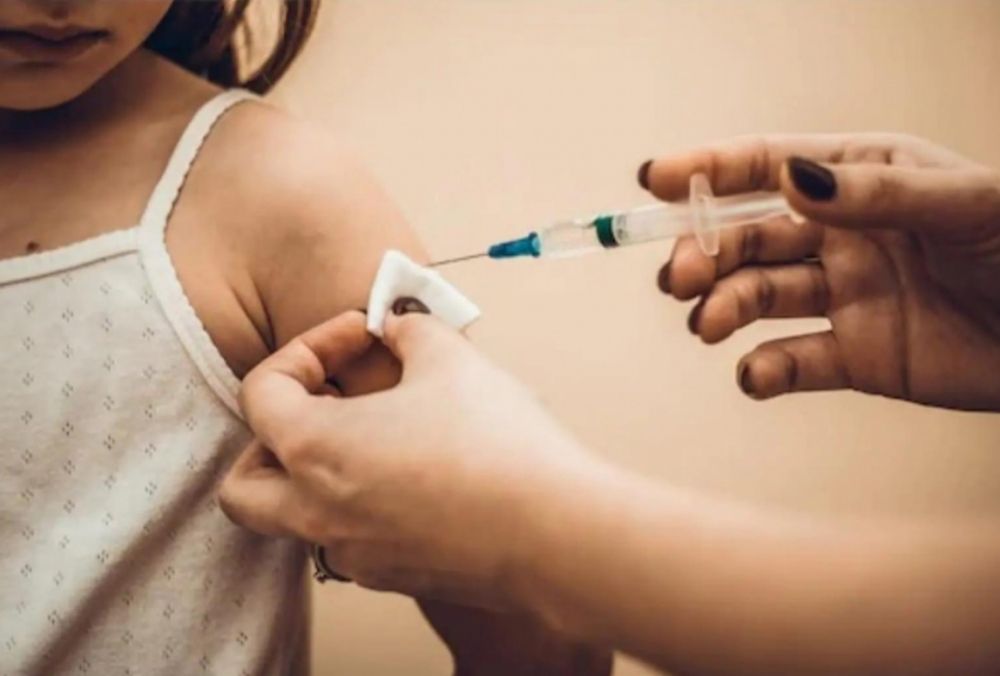 क्या बच्चों के लिए कोविड-19 वैक्सीन सुरक्षित है? जानें क्या कहते हैं एक्सपर्ट