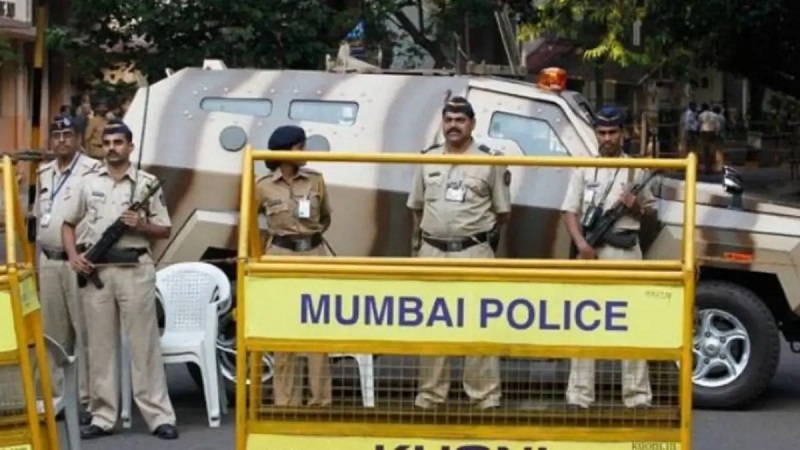 मुकेश अंबानी को धमकी भरा मेल भेजने के आरोप में तेलंगाना का किशोर गिरफ्तार, 8 नवंबर तक पुलिस हिरासत में भेजा