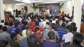 सूरत के लाजपोर जेल में कैदियों को प्रेरित करने के लिए 7 दिवसीय 'भागवत-कथा' का आयोजन