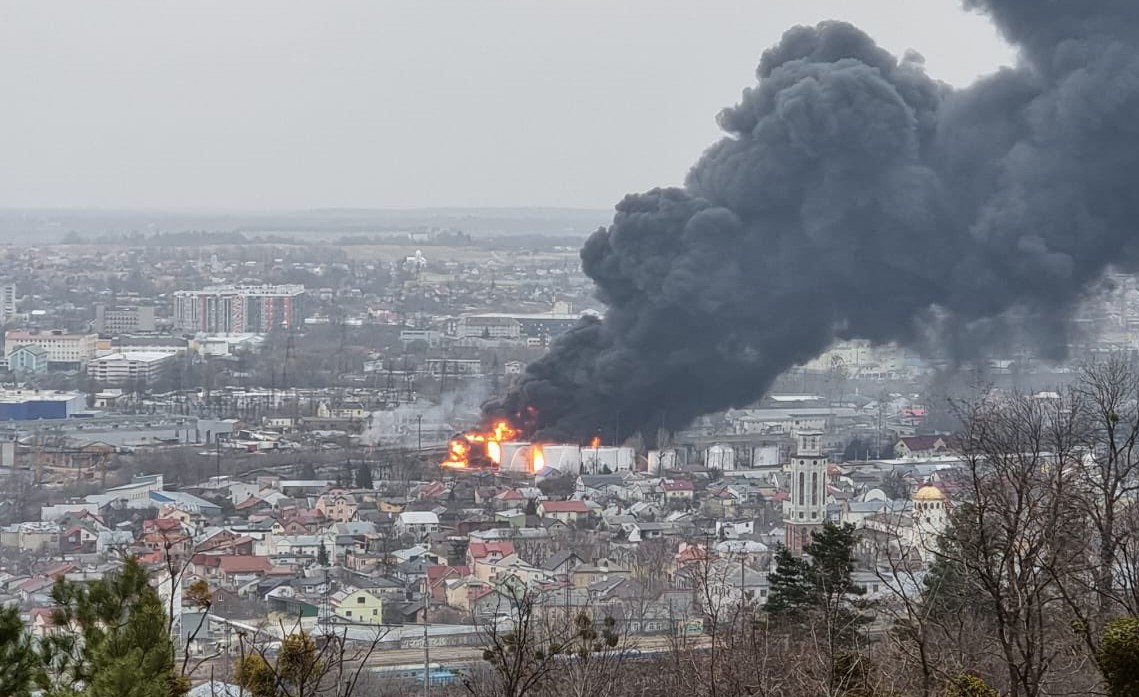 रूस-यूक्रेन युध्द: रॉकेट हमलों से दहला ल्वीव शहर, प्रत्यक्षदर्शियों का छलका दर्द