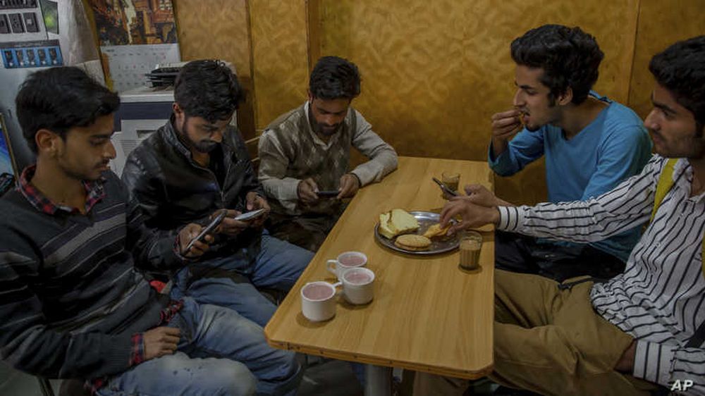 जम्मू-कश्मीर में सोशल मीडिया यूजर्स पर एफआईआर